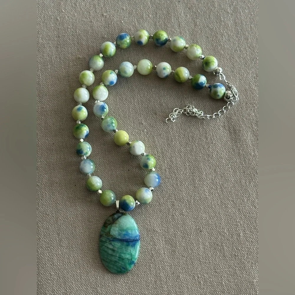 18-1/2 inch Persian Chalcedony bead necklace NWOT - Picture 4 of 10